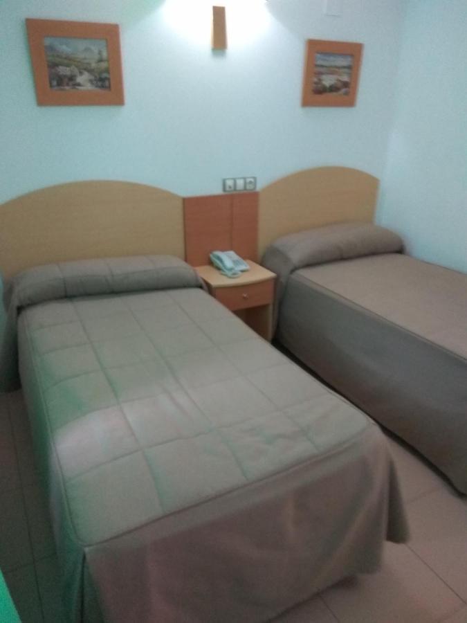Hostal El Arco Mejorada Del Campo Eksteriør billede