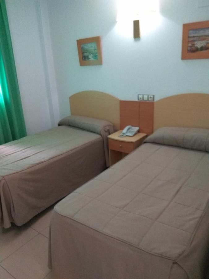 Hostal El Arco Mejorada Del Campo Eksteriør billede