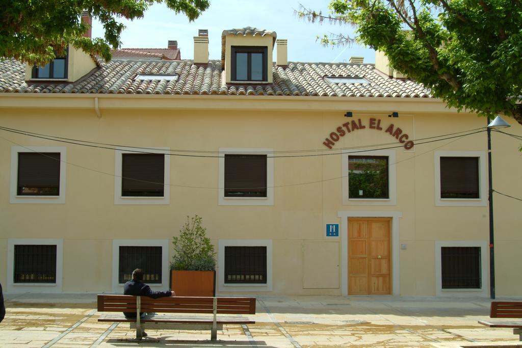 Hostal El Arco Mejorada Del Campo Eksteriør billede