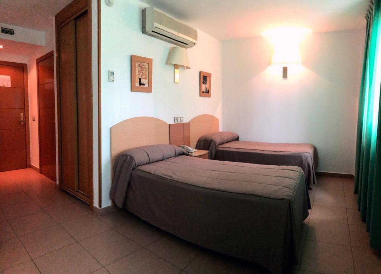 Hostal El Arco Mejorada Del Campo Eksteriør billede